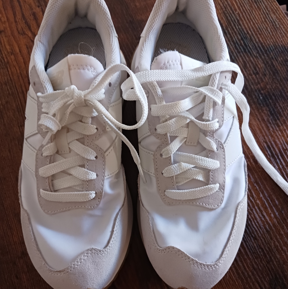 New Balance 237